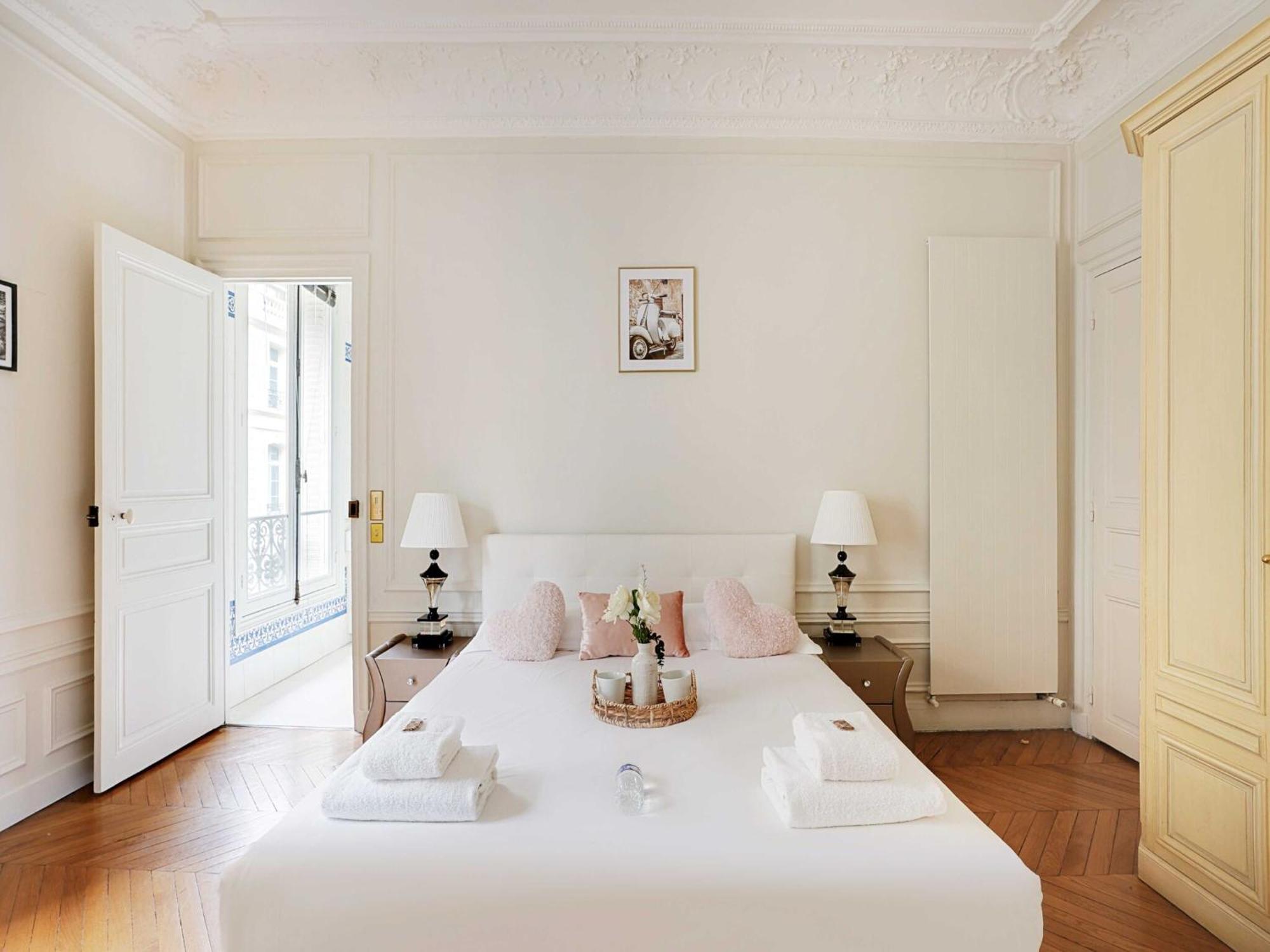 Splendid Spacious Apartment- Mobility Lease Appartement Parijs