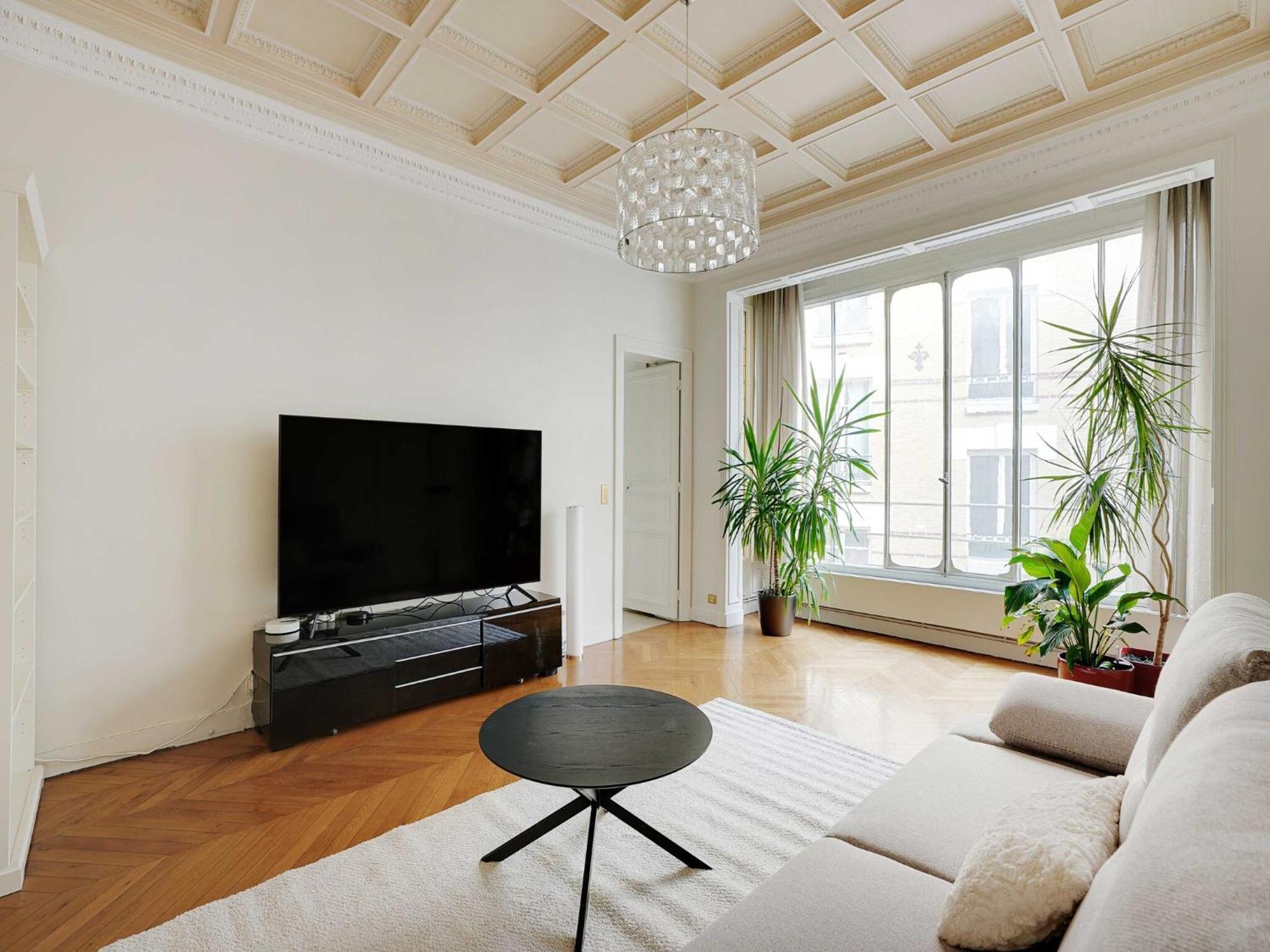 Splendid Spacious Apartment- Mobility Lease Appartement Parijs