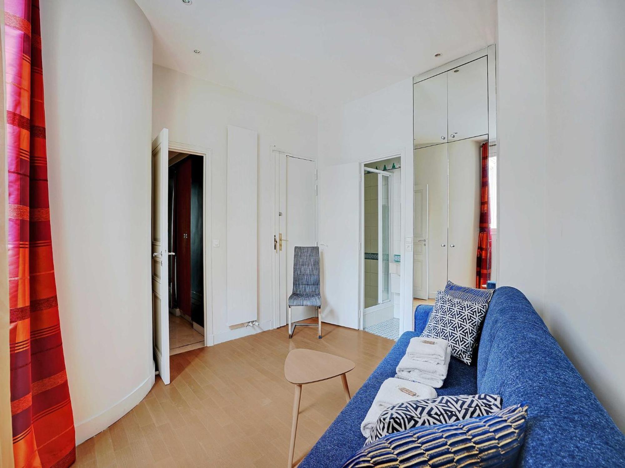 Splendid Spacious Apartment- Mobility Lease * Parijs